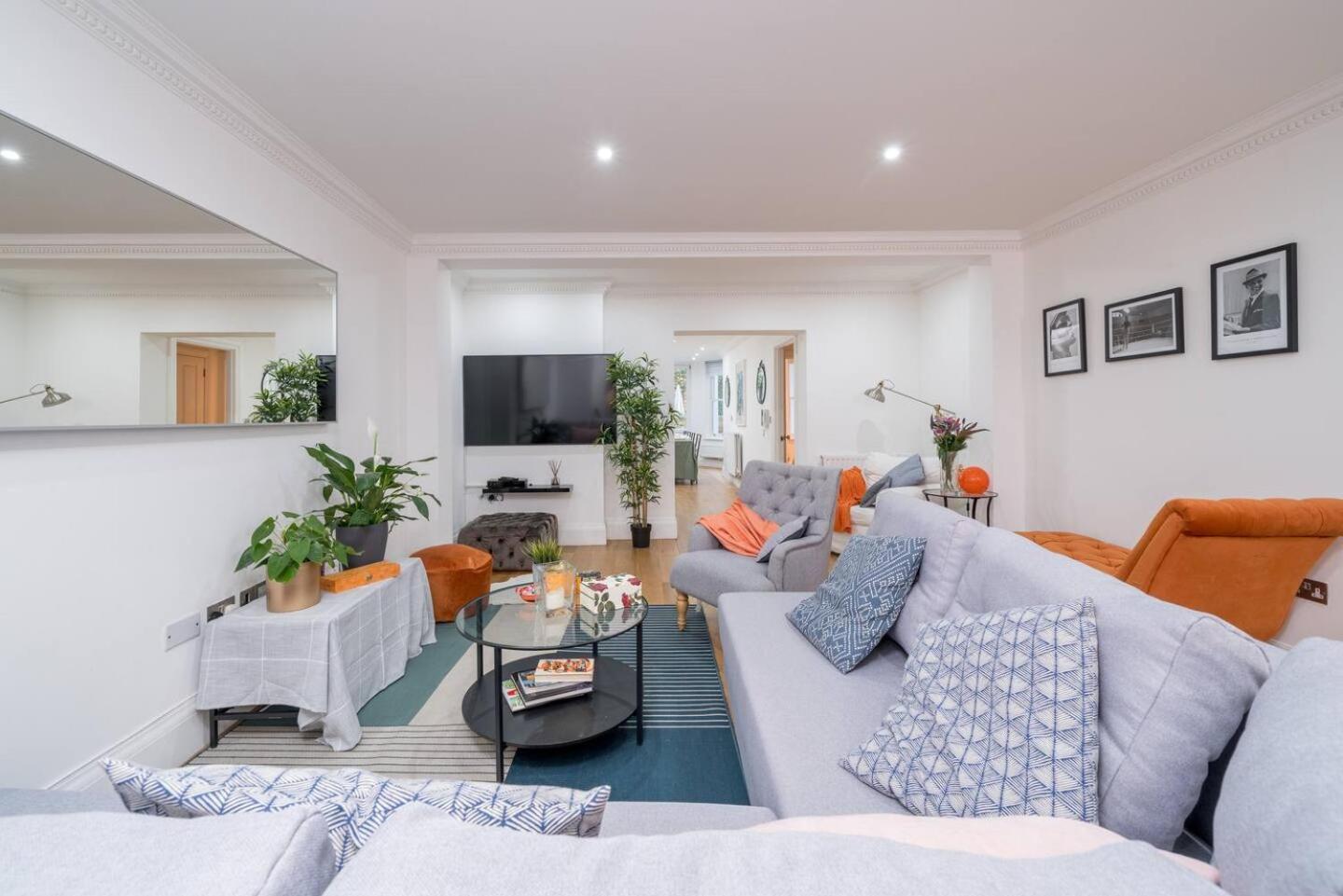 Niru Experience Luxury Boutique Garden 2Bd 2Ba Apartment Лондон Екстериор снимка